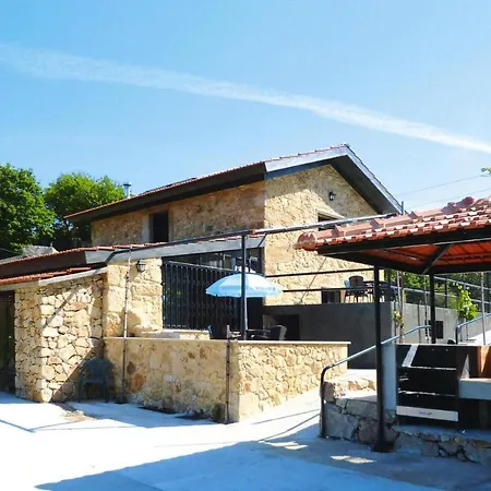 Home, Nyaraló *